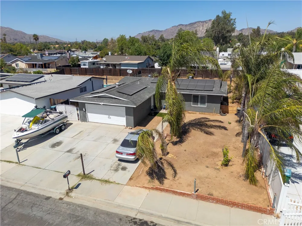 24150 Groven Lane Moreno Valley, CA 92557