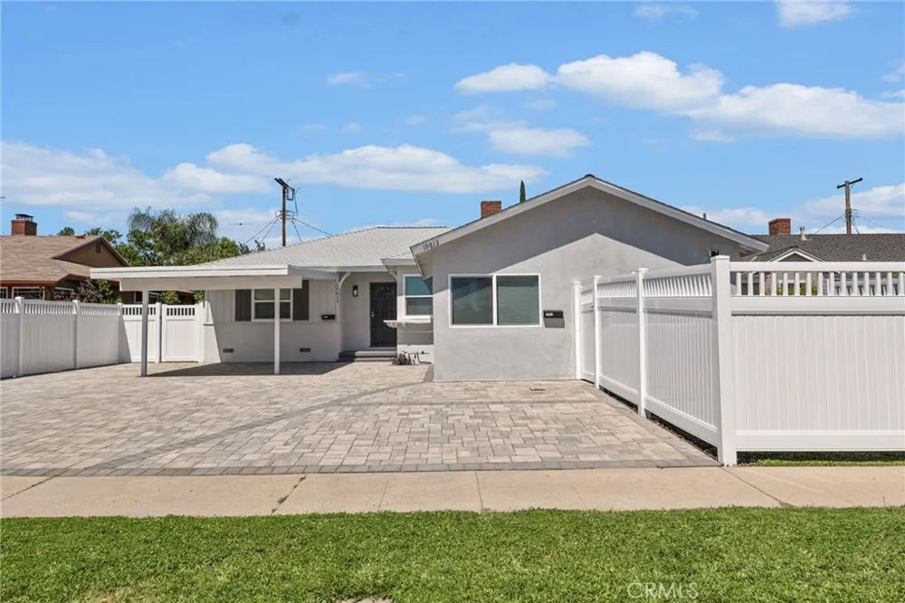 19815 Bassett Street Winnetka, CA 91306