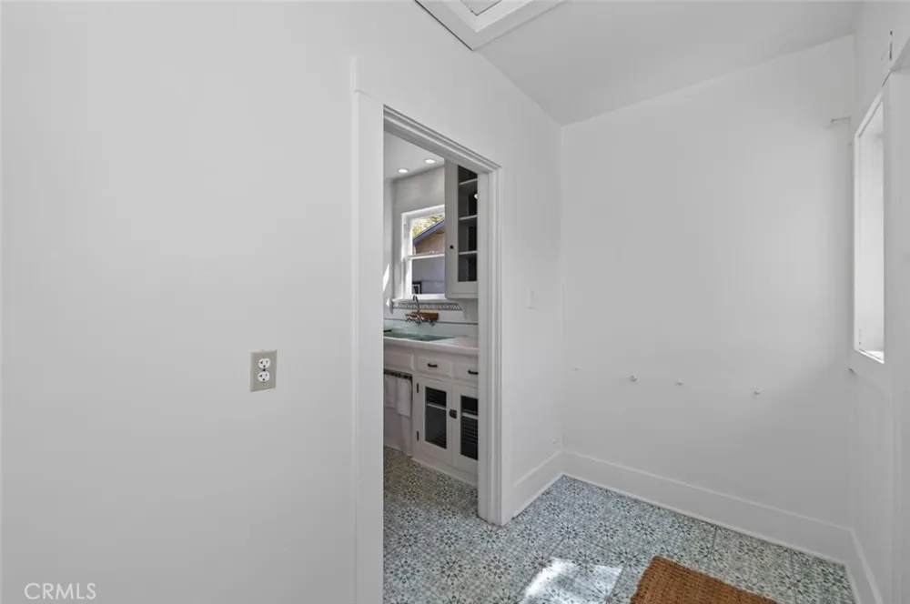 1235 Arthur Fresno, CA 93728
