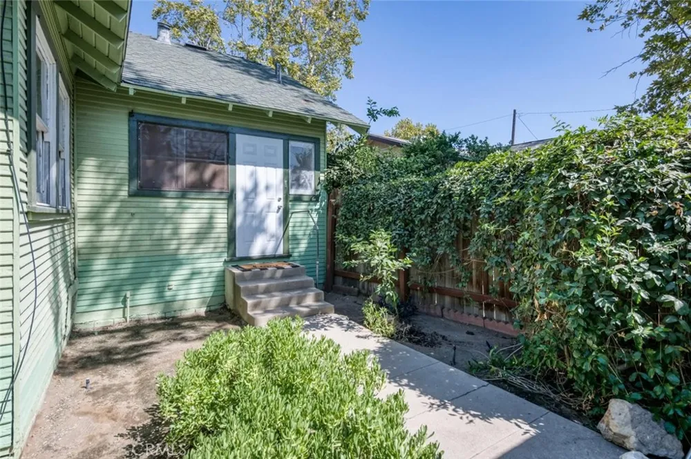 1235 Arthur Fresno, CA 93728