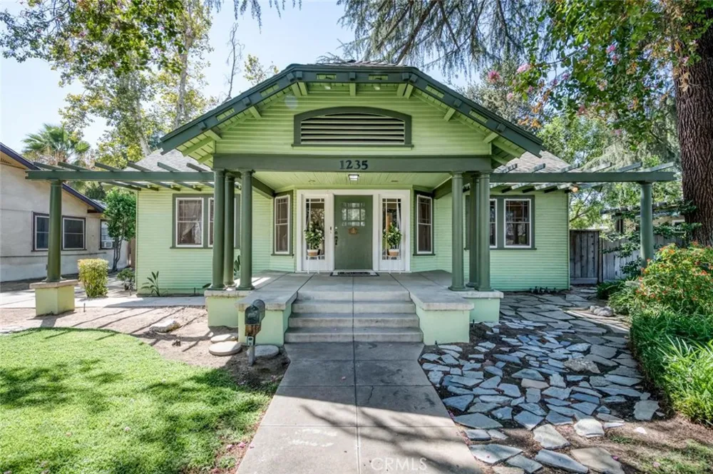 1235 Arthur Fresno, CA 93728