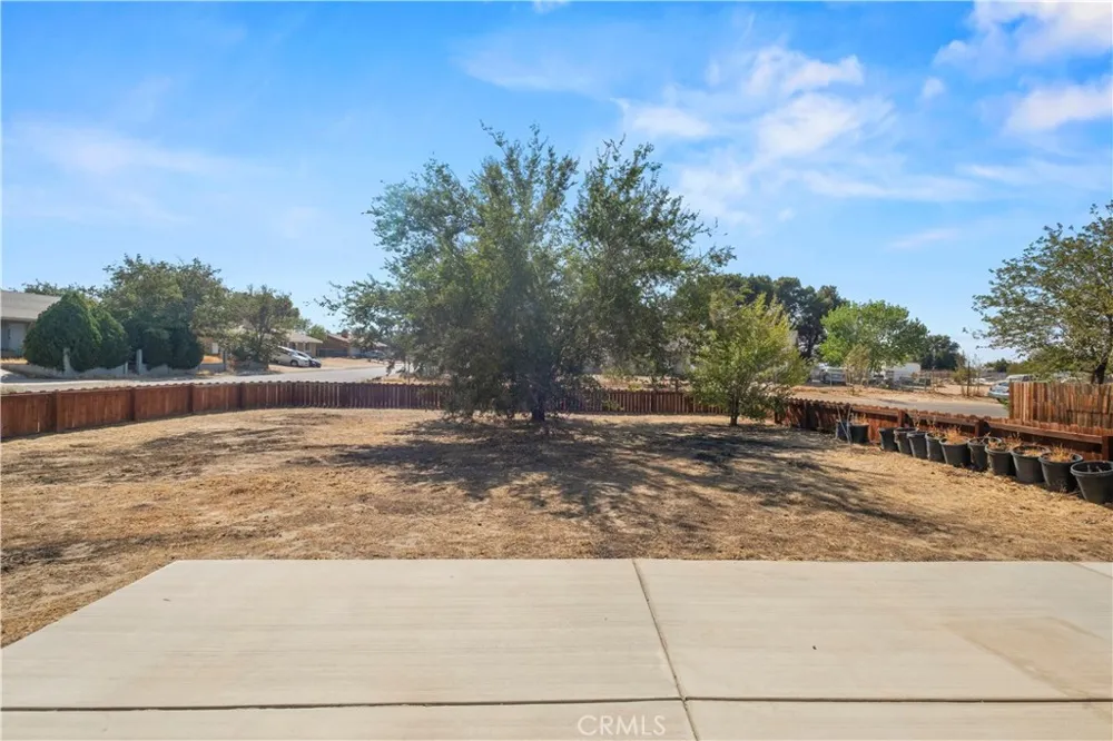 40904 168th E Lake Los Angeles, CA 93535