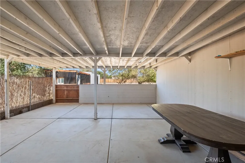 40904 168th E Lake Los Angeles, CA 93535