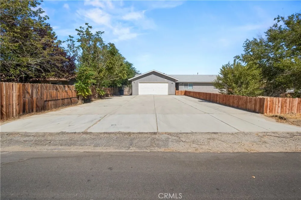 40904 168th E Lake Los Angeles, CA 93535