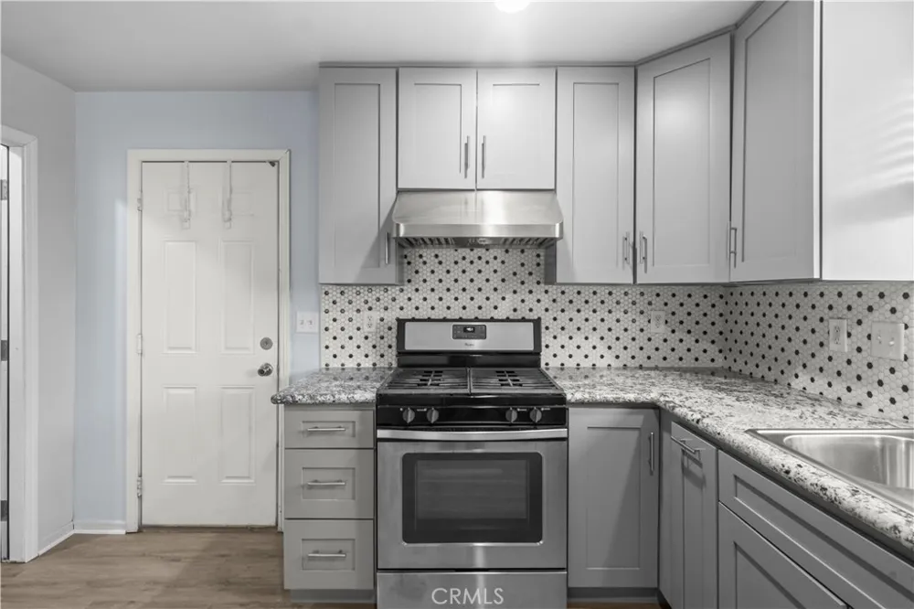 40904 168th E Lake Los Angeles, CA 93535