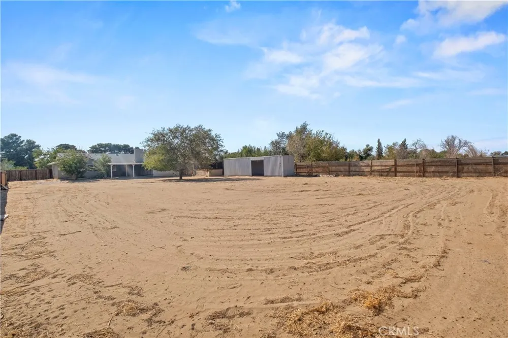 40904 168th E Lake Los Angeles, CA 93535