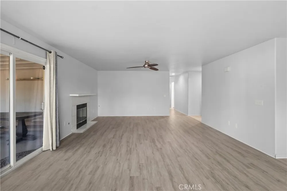 40904 168th E Lake Los Angeles, CA 93535