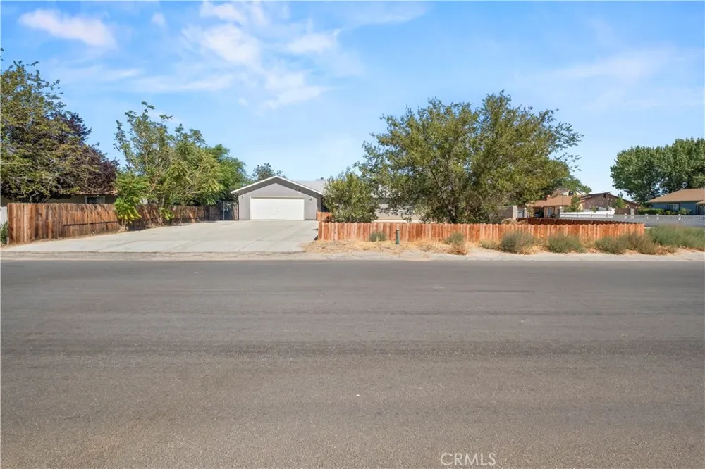 40904 168th E Lake Los Angeles, CA 93535