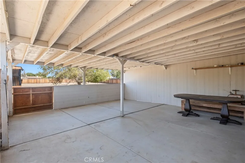 40904 168th E Lake Los Angeles, CA 93535