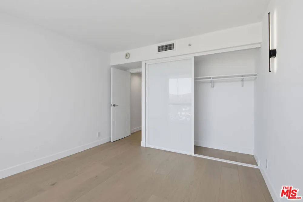 201 Ocean Avenue #1910B Santa Monica, CA 90402