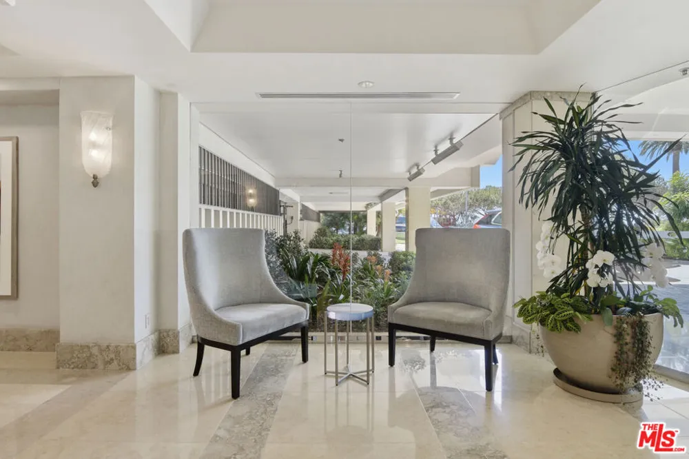 201 Ocean Avenue #1910B Santa Monica, CA 90402