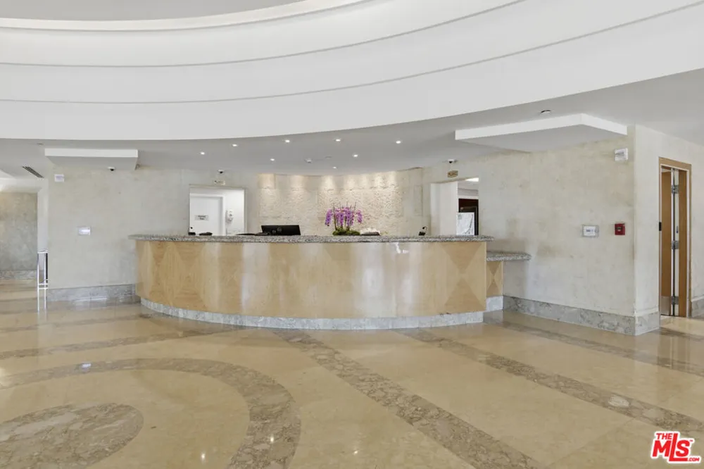 201 Ocean Avenue #1910B Santa Monica, CA 90402