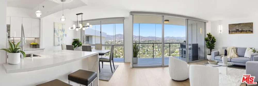 201 Ocean Avenue #1910B Santa Monica, CA 90402