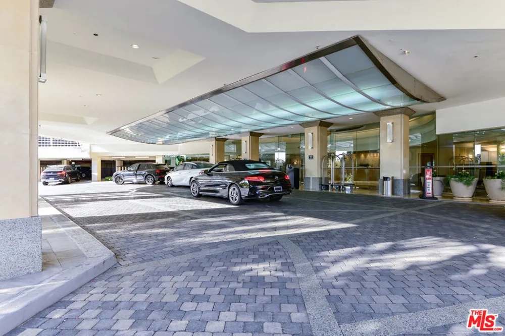 201 Ocean Avenue #1910B Santa Monica, CA 90402
