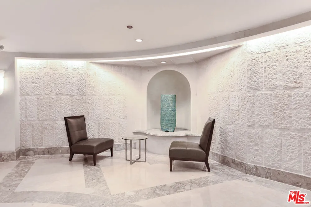 201 Ocean Avenue #1910B Santa Monica, CA 90402