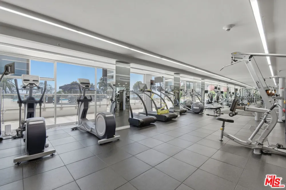 201 Ocean Avenue #1910B Santa Monica, CA 90402