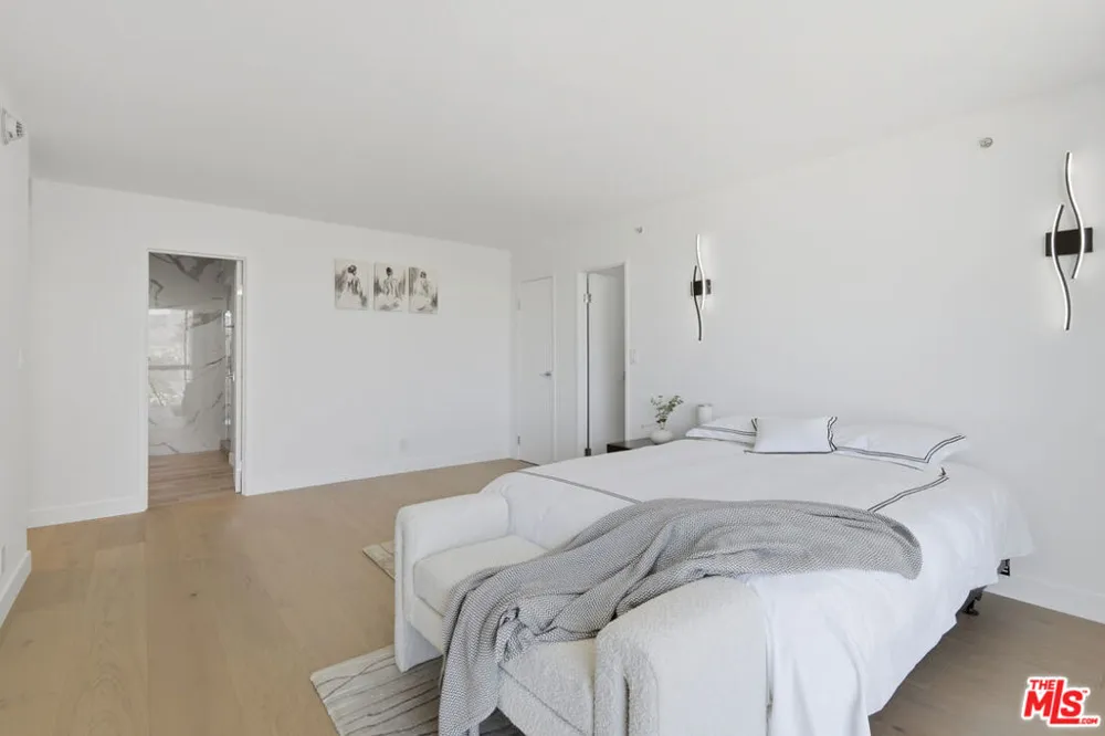 201 Ocean Avenue #1910B Santa Monica, CA 90402