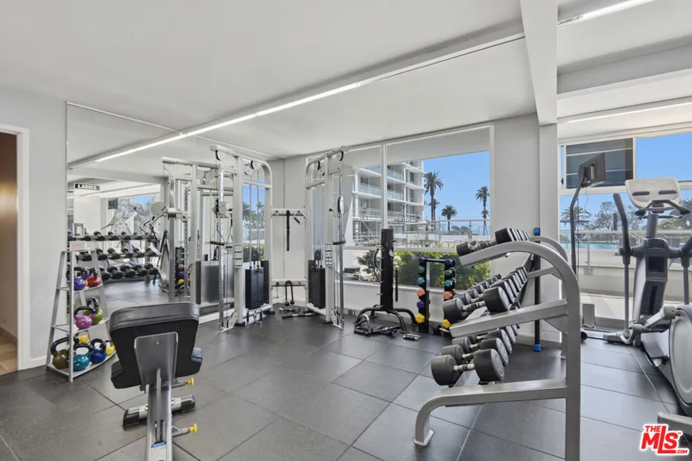 201 Ocean Avenue #1910B Santa Monica, CA 90402