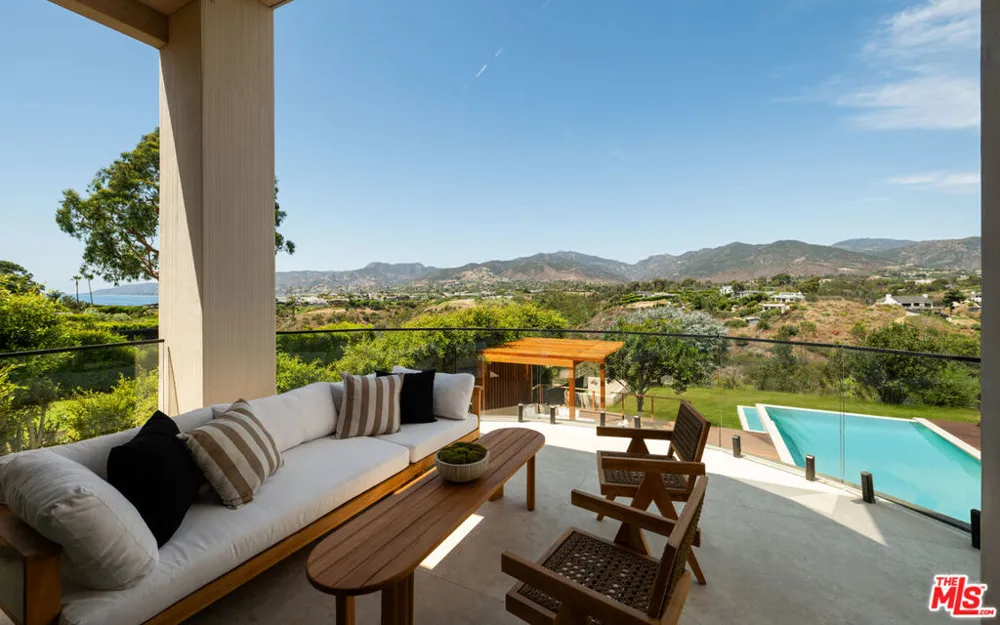29329 Bluewater Road Malibu, CA 90265