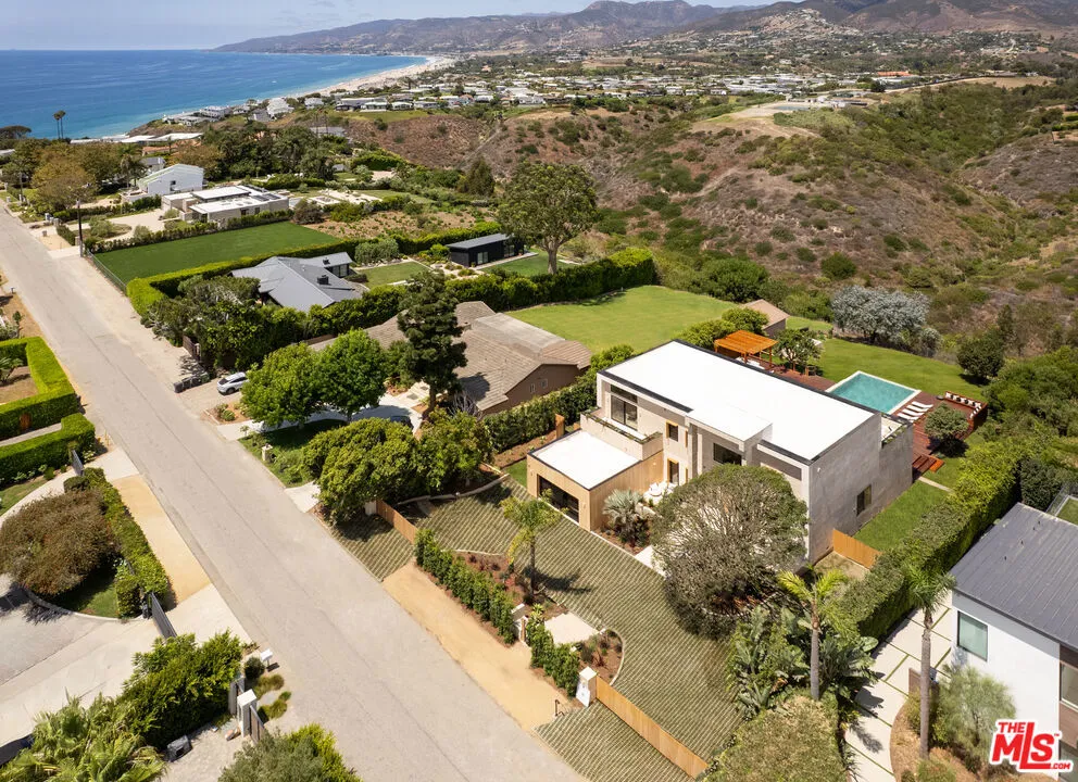 29329 Bluewater Road Malibu, CA 90265