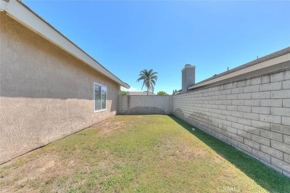 660 S Pampas Ave Rialto, CA 92376