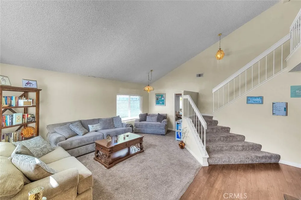 660 S Pampas Ave Rialto, CA 92376