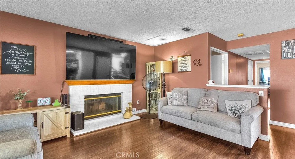 660 S Pampas Ave Rialto, CA 92376