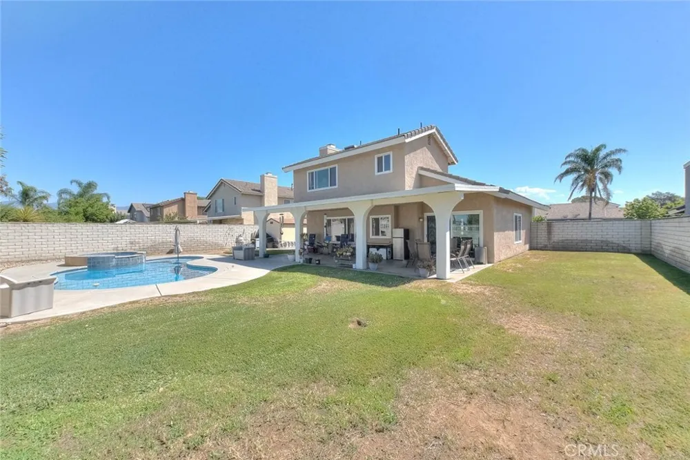 660 S Pampas Ave Rialto, CA 92376