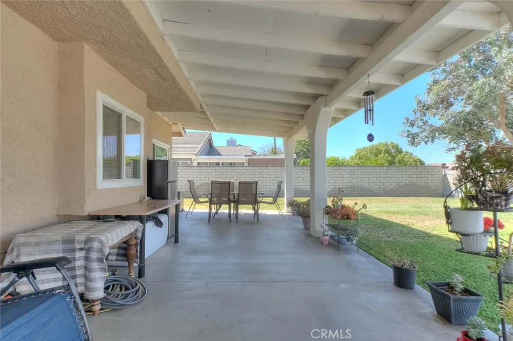 660 S Pampas Ave Rialto, CA 92376