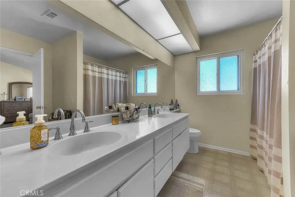 660 S Pampas Ave Rialto, CA 92376
