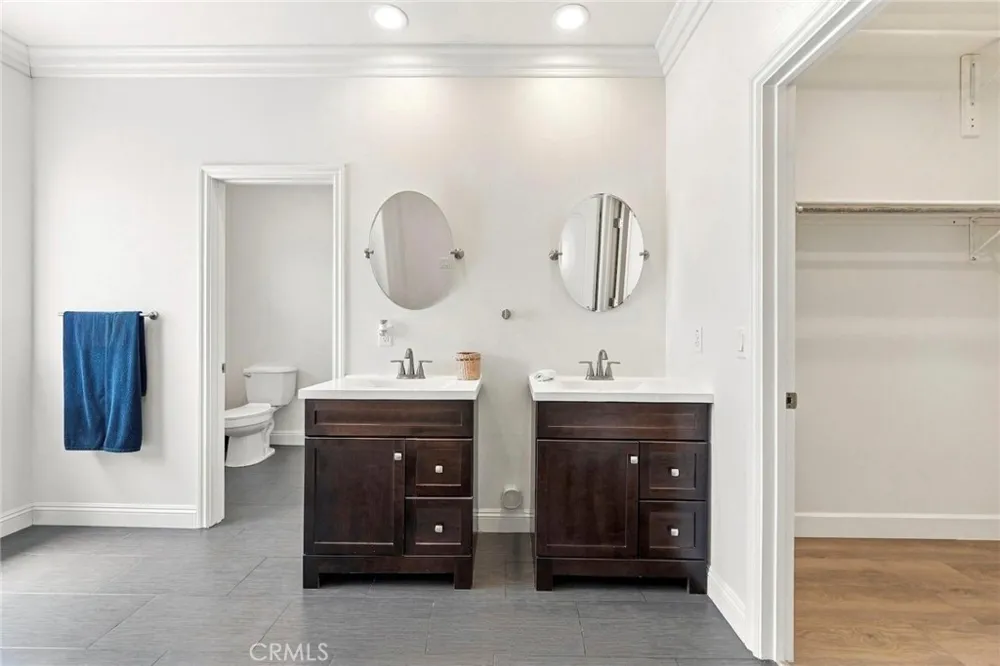 16079 Molino Victorville, CA 92395