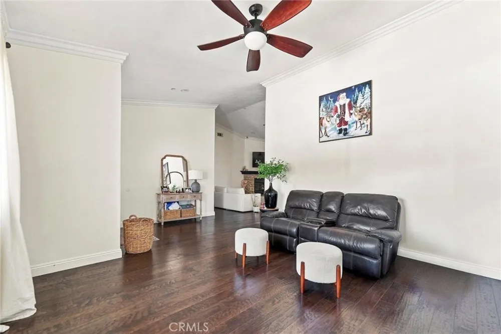 16079 Molino Victorville, CA 92395