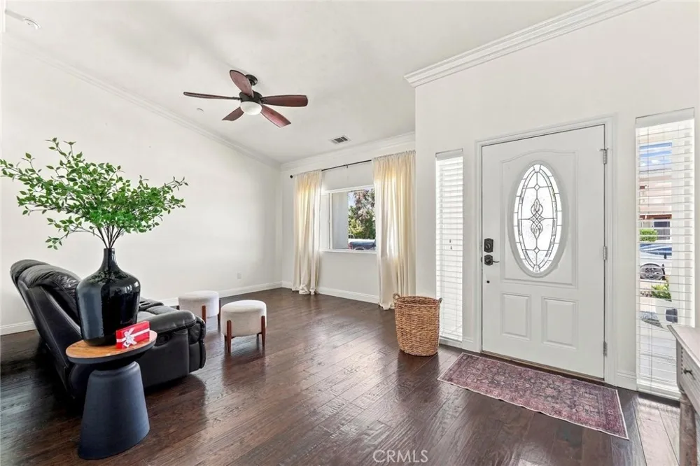 16079 Molino Victorville, CA 92395