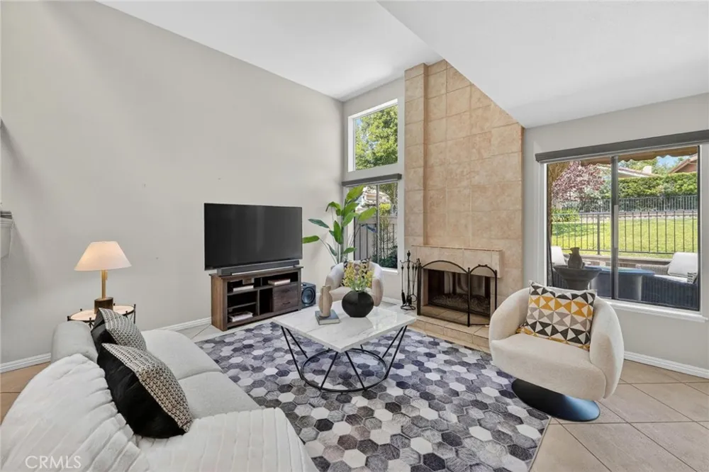 525 Riviera Court Fullerton, CA 92835