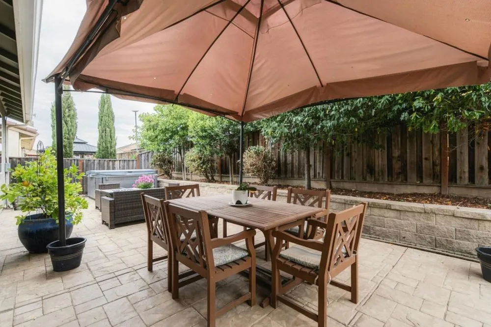 1225 Steinbeck Drive Hollister, CA 95023