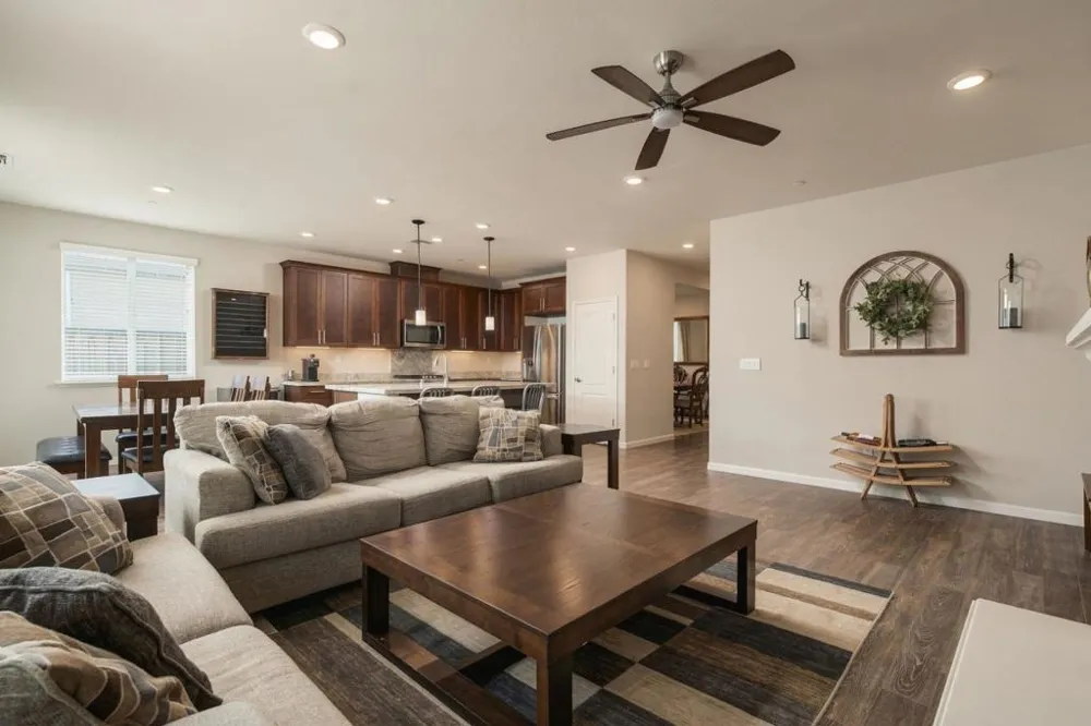 1225 Steinbeck Drive Hollister, CA 95023