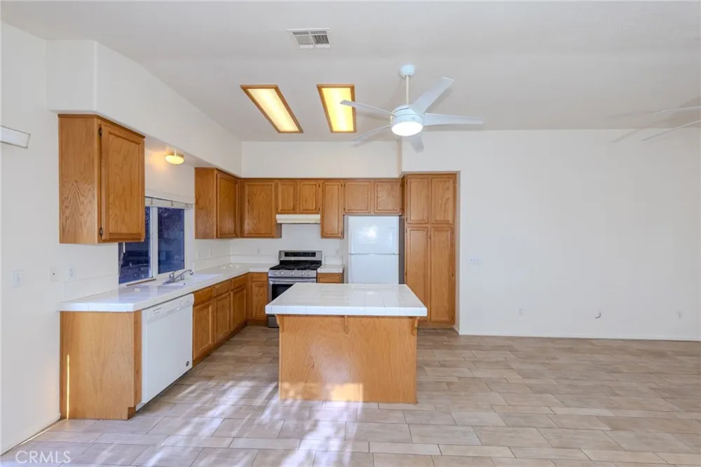 17671 Electra Drive Victorville, CA 92395