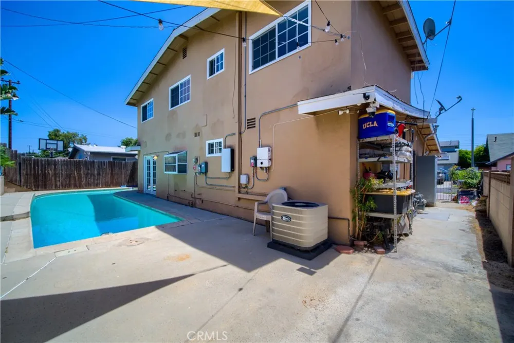 21509 Ronan Carson, CA 90745