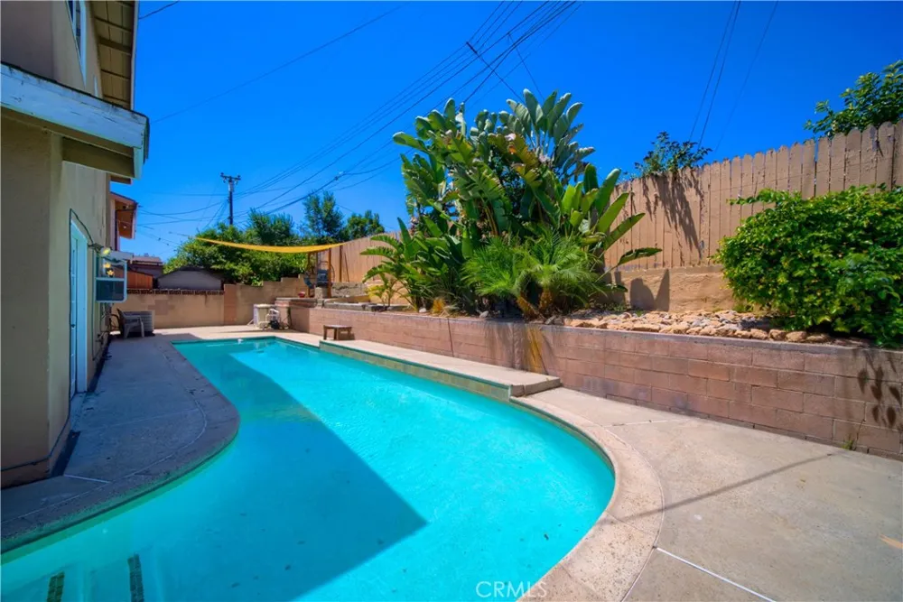 21509 Ronan Carson, CA 90745