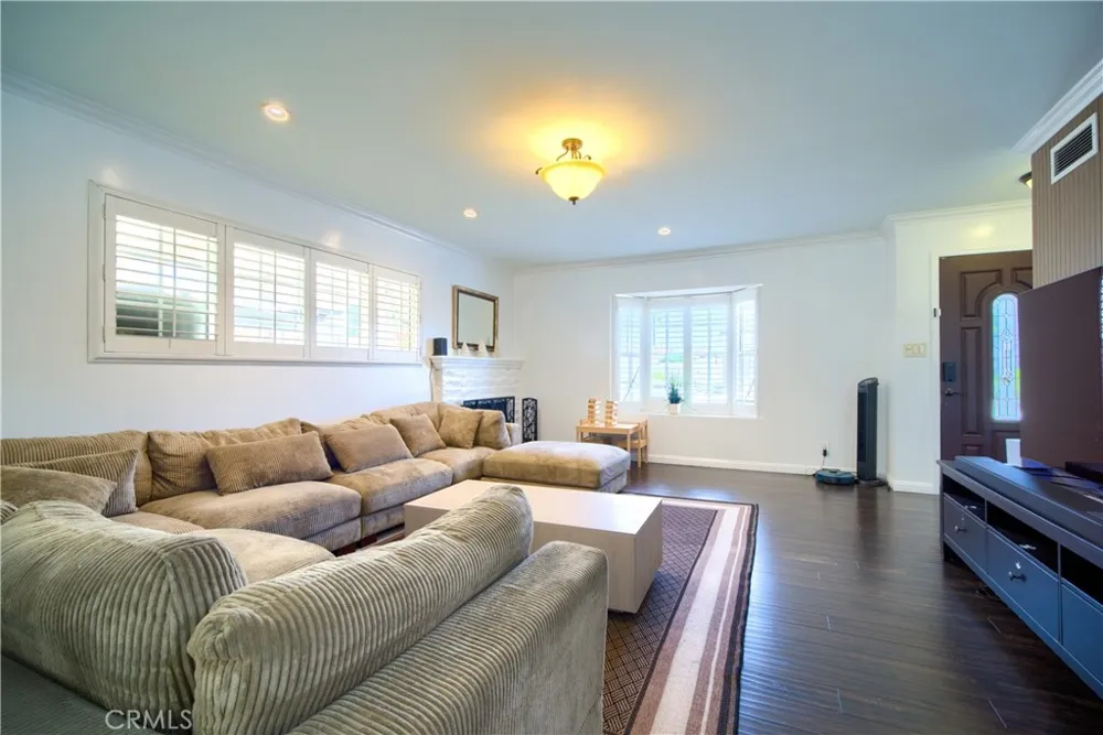 21509 Ronan Carson, CA 90745
