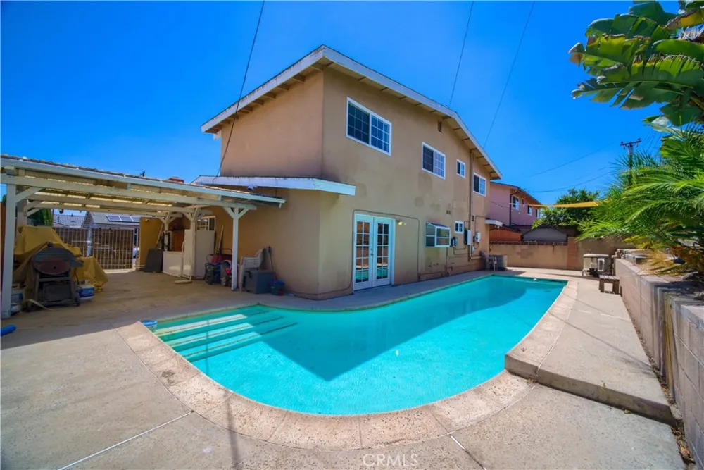 21509 Ronan Carson, CA 90745