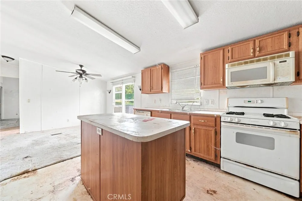 31130 S General Kearny #190 Temecula, CA 92591
