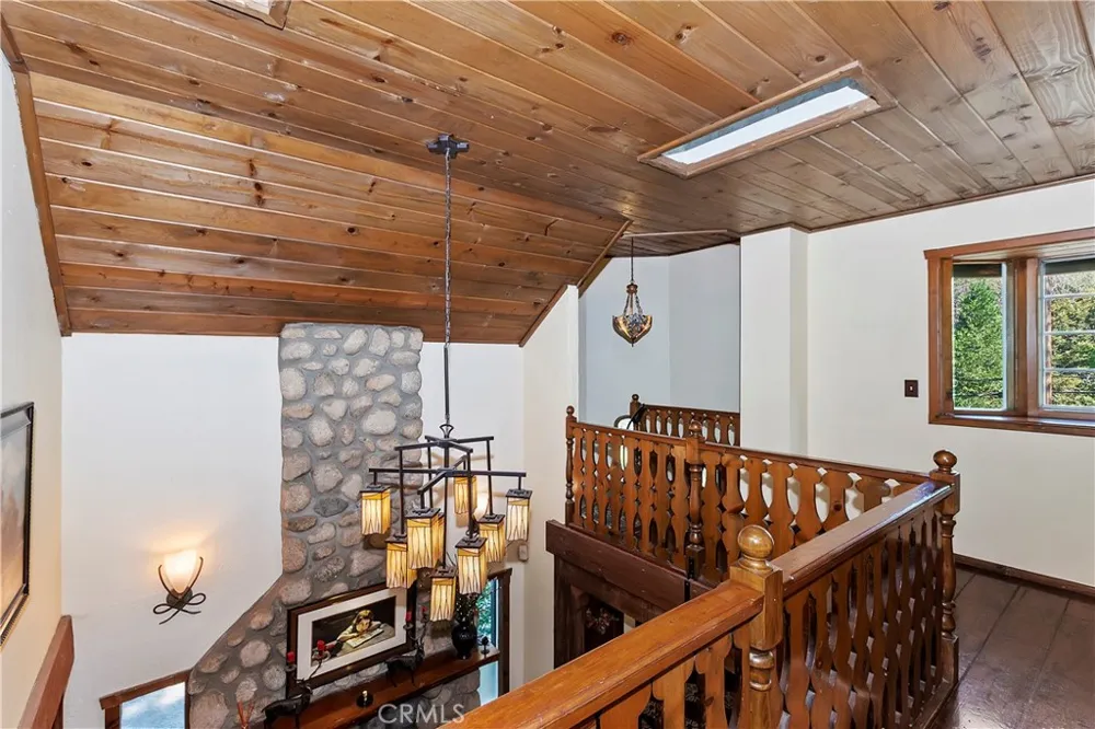 23280 Brookside Road Crestline, CA 92325