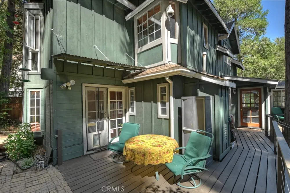 23280 Brookside Road Crestline, CA 92325