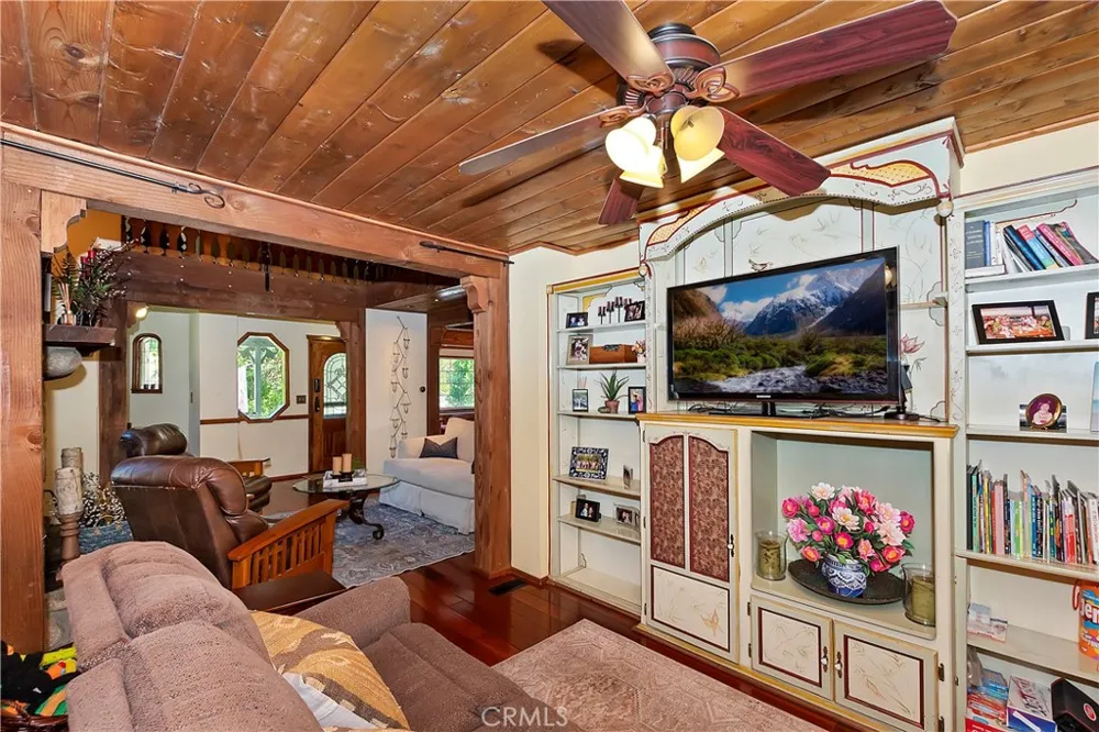 23280 Brookside Road Crestline, CA 92325