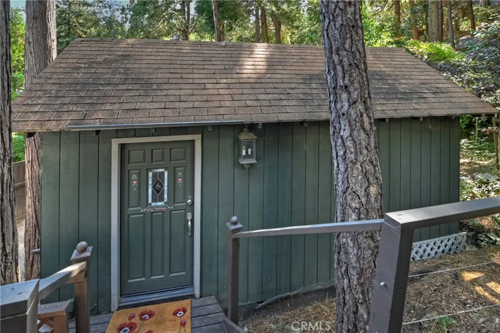 23280 Brookside Road Crestline, CA 92325