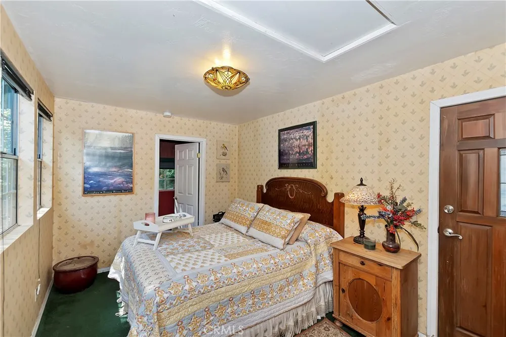 23280 Brookside Road Crestline, CA 92325