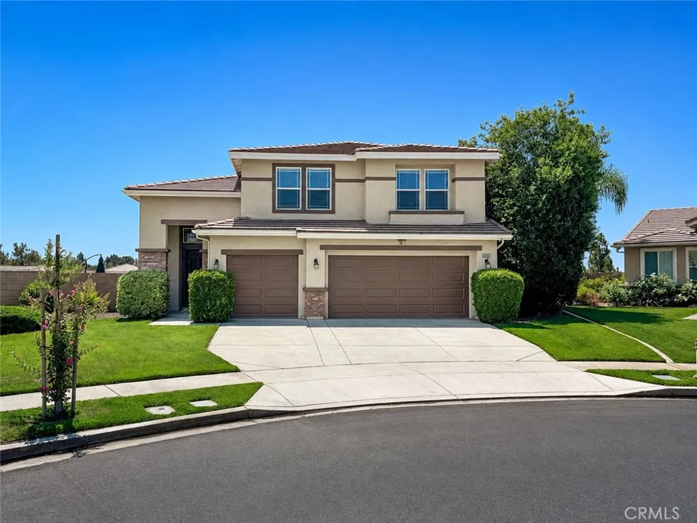 34293 Oakwood Yucaipa, CA 92399