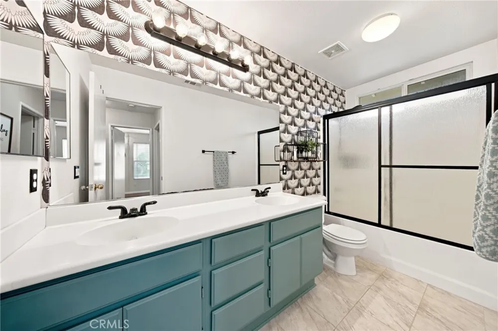 34293 Oakwood Yucaipa, CA 92399