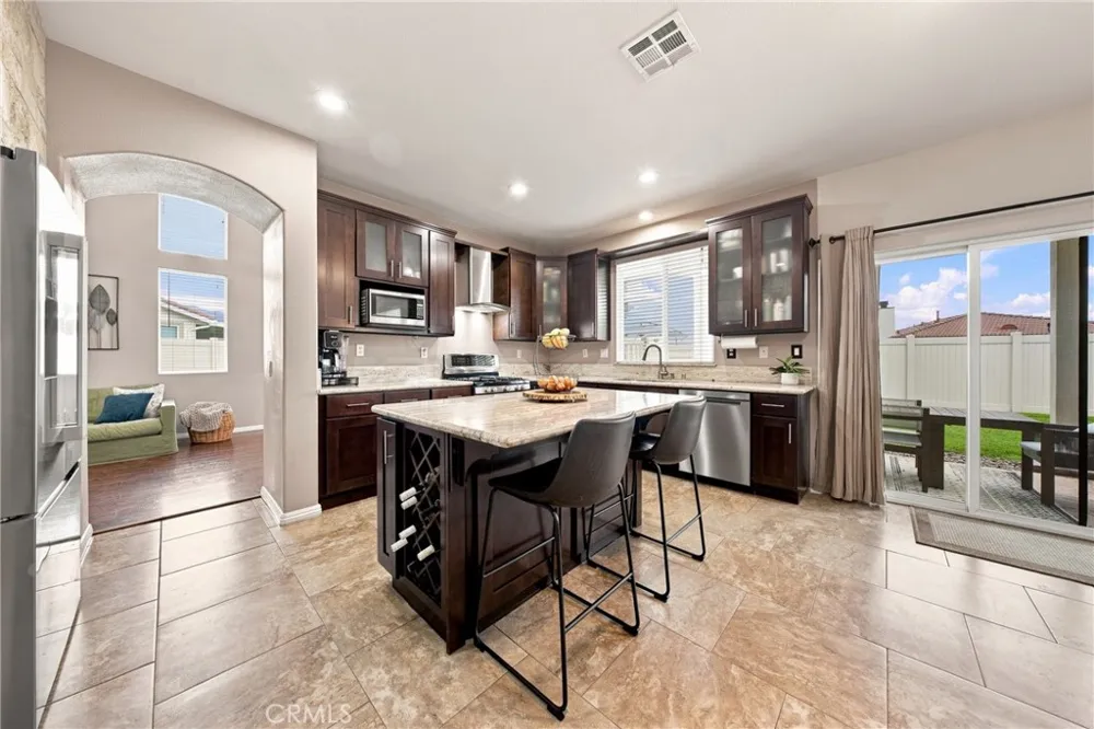 34293 Oakwood Yucaipa, CA 92399